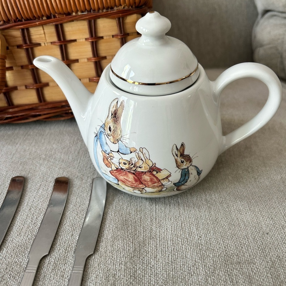 Peter Rabbit Picnic Set ByThe World Of Beatrix Portter - complete - Picture 3 of 15